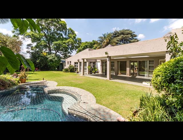 3 BEDROOM HOUSE FOR SALE IN OAKLANDS